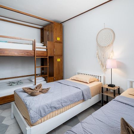Interconnection Hostel Kuta Lombok Εξωτερικό φωτογραφία