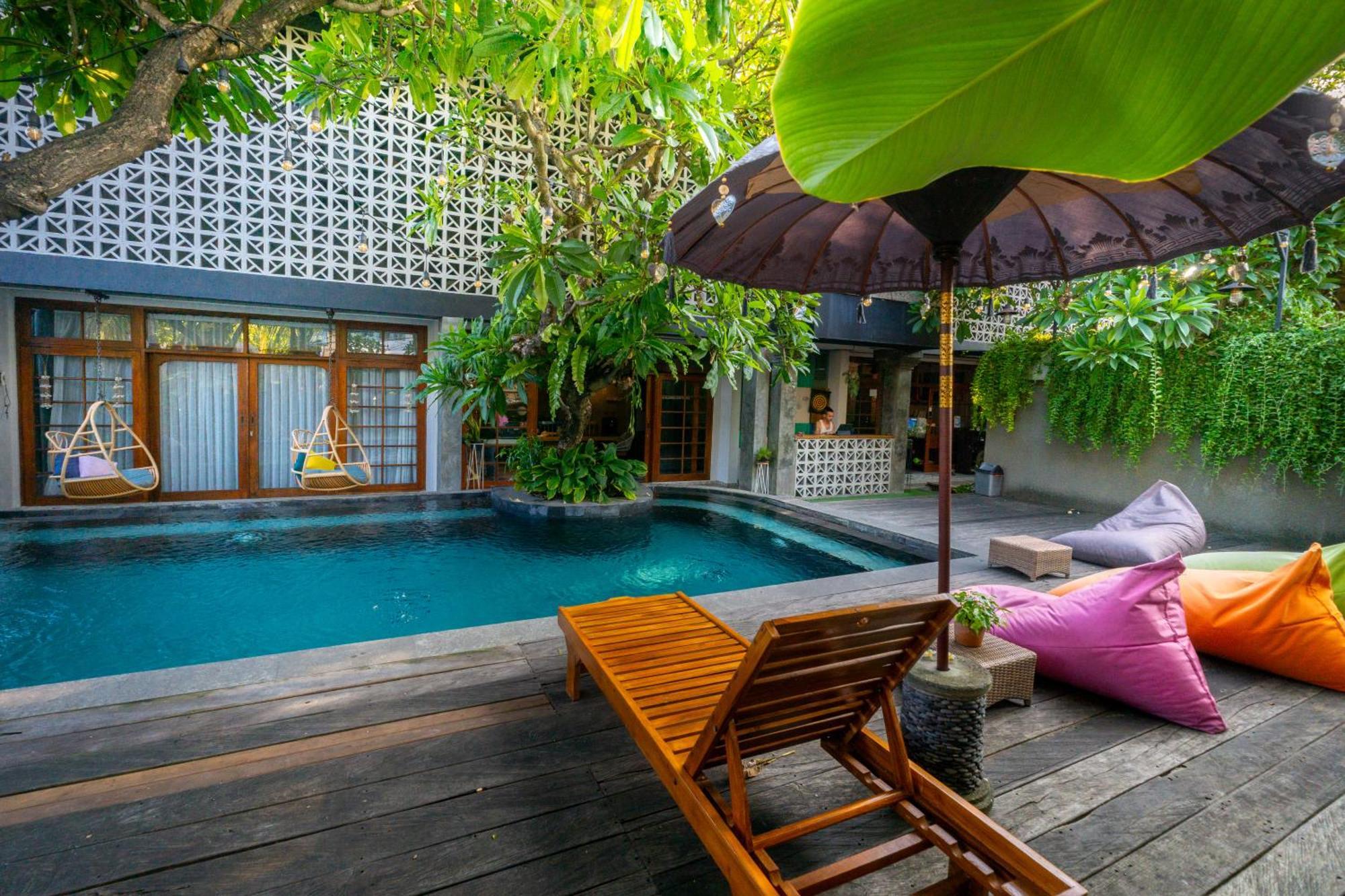 Interconnection Hostel Kuta Lombok Εξωτερικό φωτογραφία