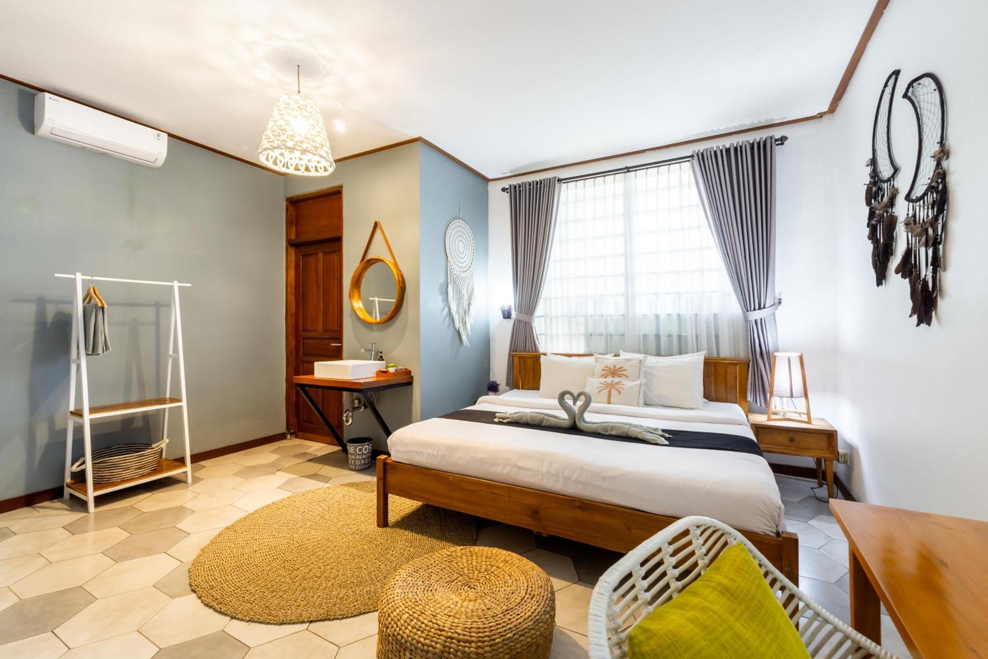 Interconnection Hostel Kuta Lombok Εξωτερικό φωτογραφία