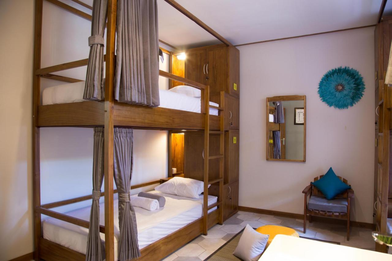 Interconnection Hostel Kuta Lombok Εξωτερικό φωτογραφία
